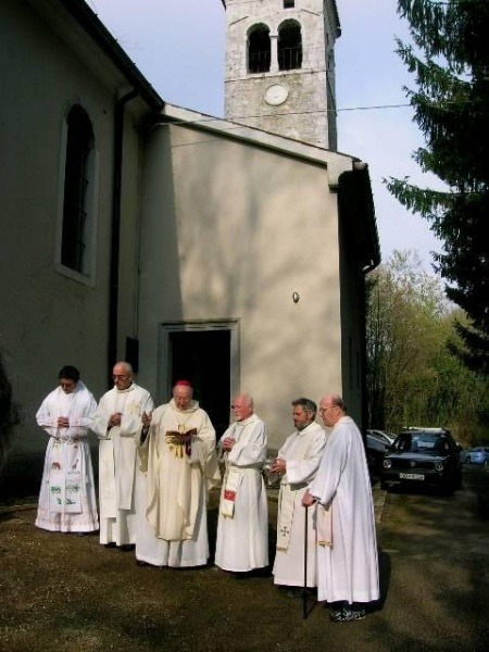 Un monumento ai nostri sacerdoti